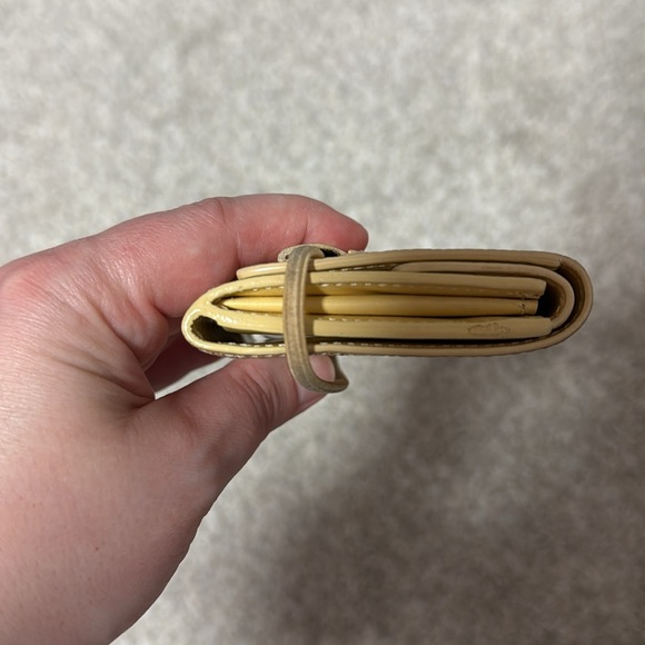 Vintage Louis Vuitton Portefeullie Elastique Vanilla Epi Leather Trifold Wallet - Picture 9 of 12